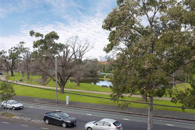 Melbourne'S Princes Park Hotel Extérieur photo