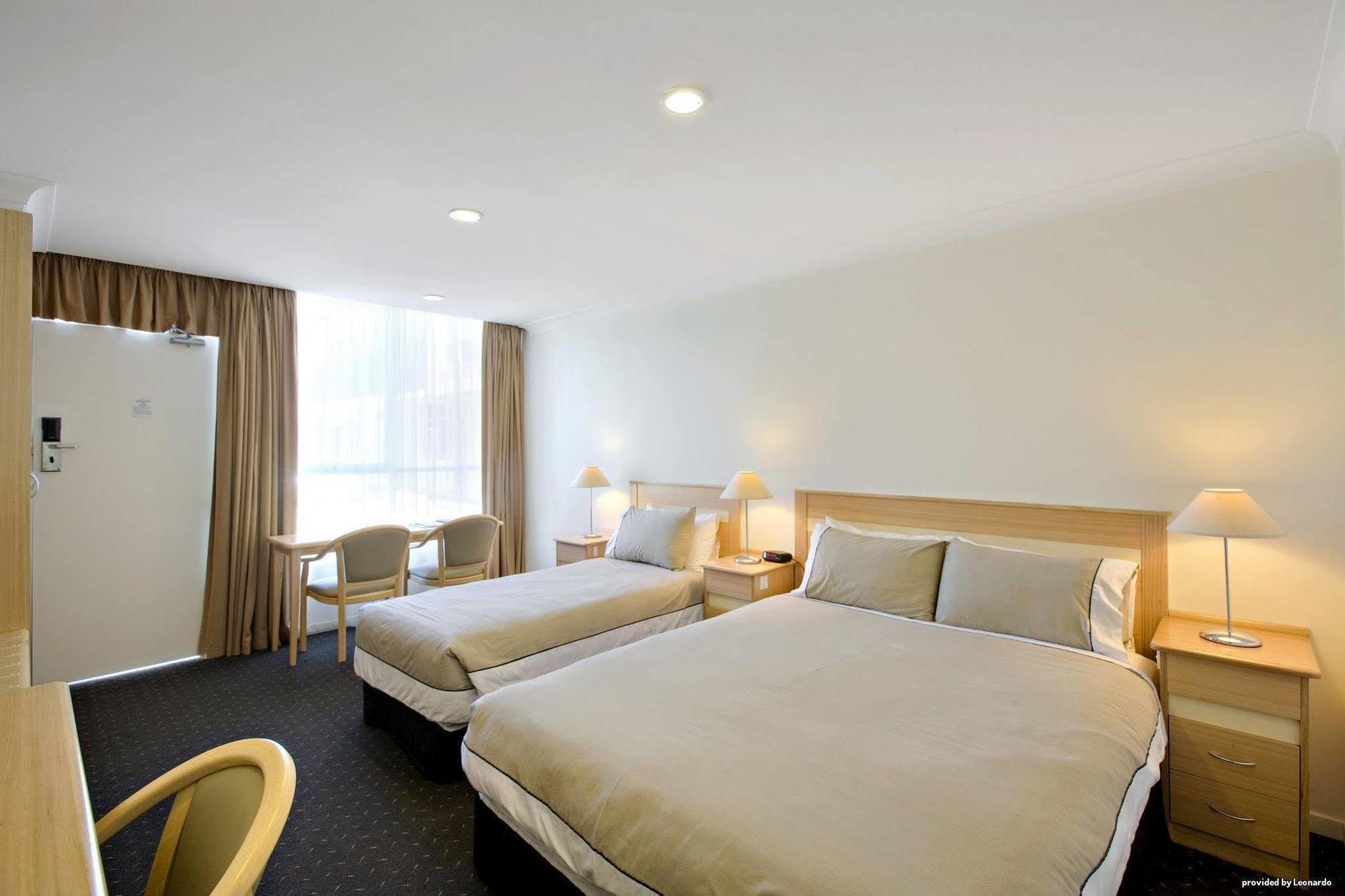 Melbourne'S Princes Park Hotel Extérieur photo