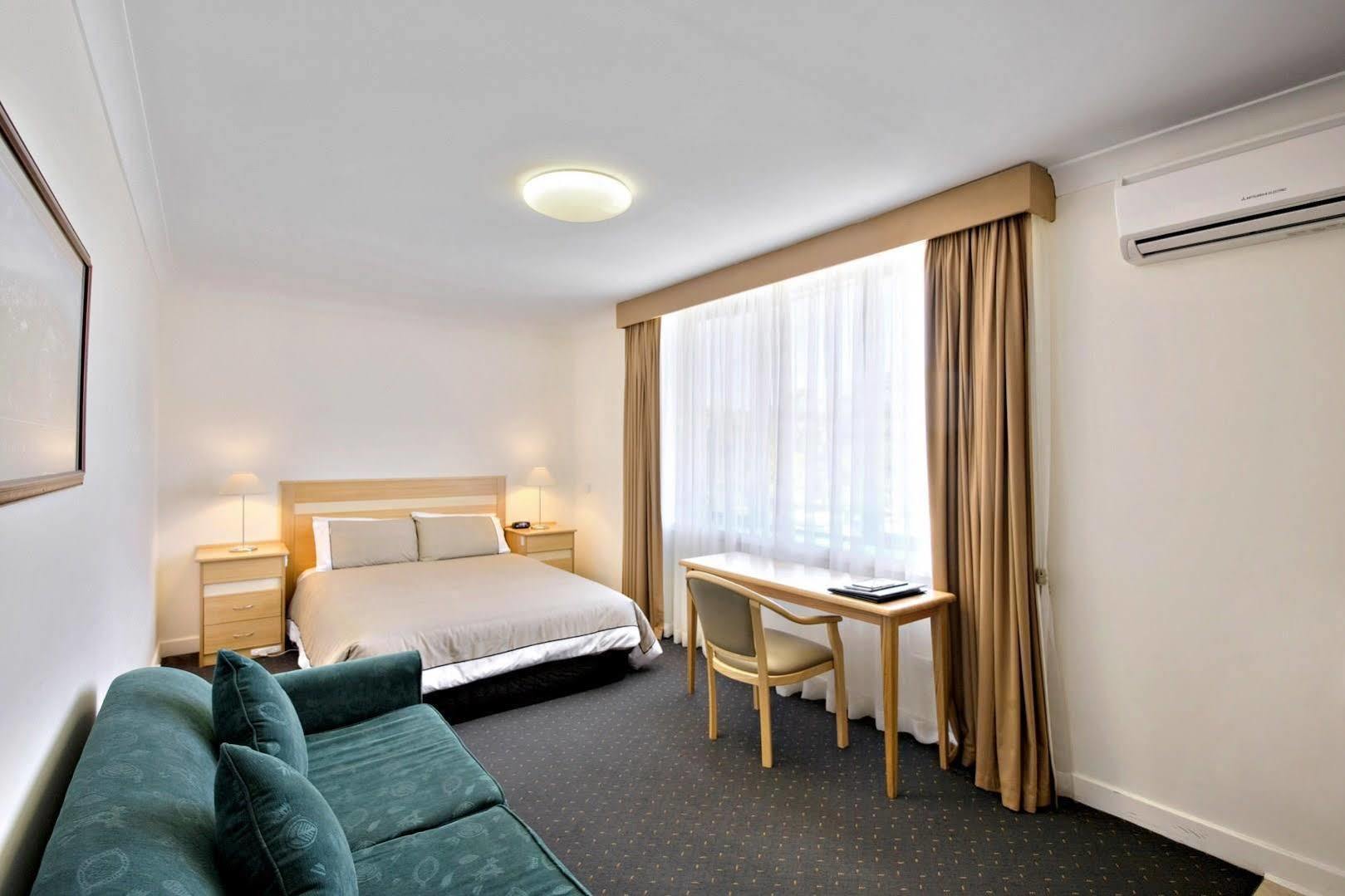 Melbourne'S Princes Park Hotel Extérieur photo